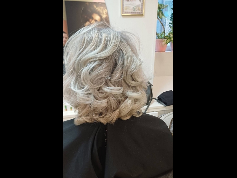 Matu frizūra īsiem matiem