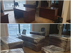 Biroja mēbeļu iepakošana transportēšanai