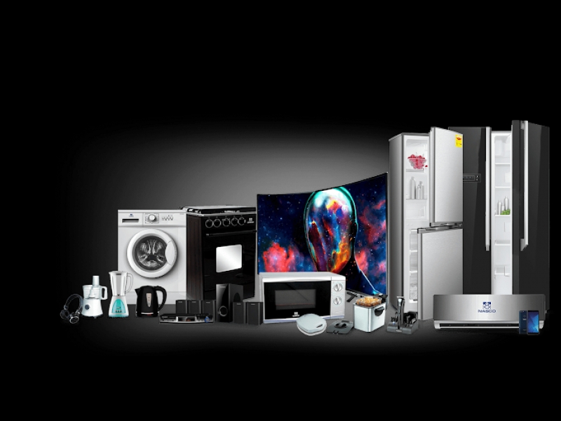 Dažādu veidu sadzīves elektroierīces un elektropreces.