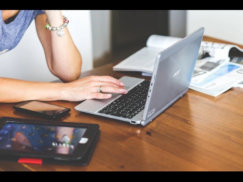 Sandra Sprūde – Tiesiskā palīdzība un konsultācijas tiešsaistē.