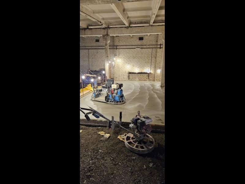 Betona grīdu liešana