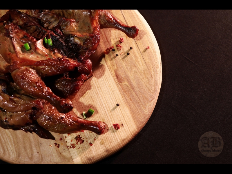 Ar alkšņa malku kūpināti Mājas kūpinājumi