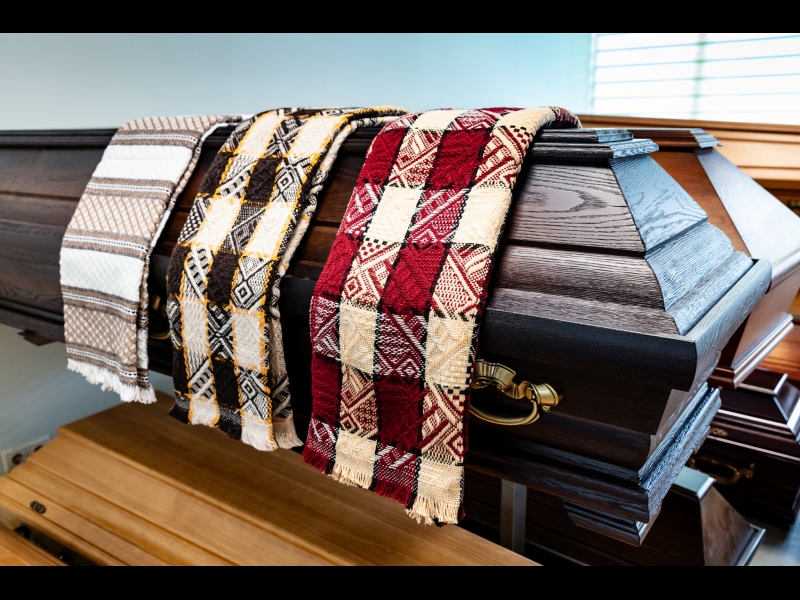 Apbedīšanas piederumi, zārks