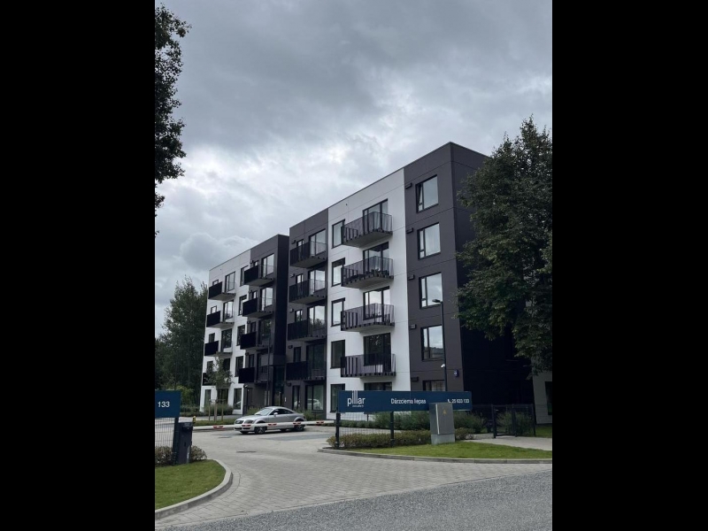 REHAU SYNEGO logi PILLAR mājās Franča Trasuna ielā, Ražotājs, A.V.U.