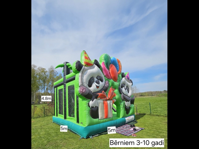 Piepūšamā atrakcija