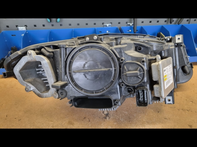 Jauni un lietoti auto lukturi, RB lukturi