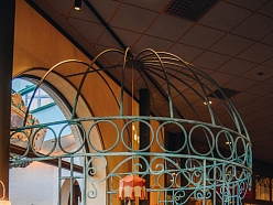 Inovatīvi restorānu un bāru dizaina risinājumi, kas rada neaizmirstamu pieredzi apmeklētājiem.