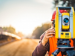 Mērniecības darbi ar modernu tahimetru
