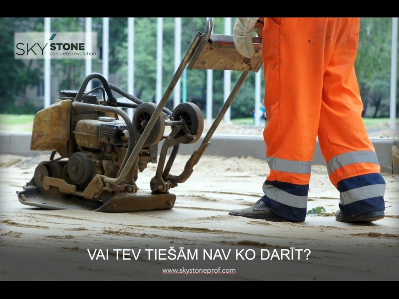 Grunts blīvēšanas un sagatavošanas process būvlaukumā