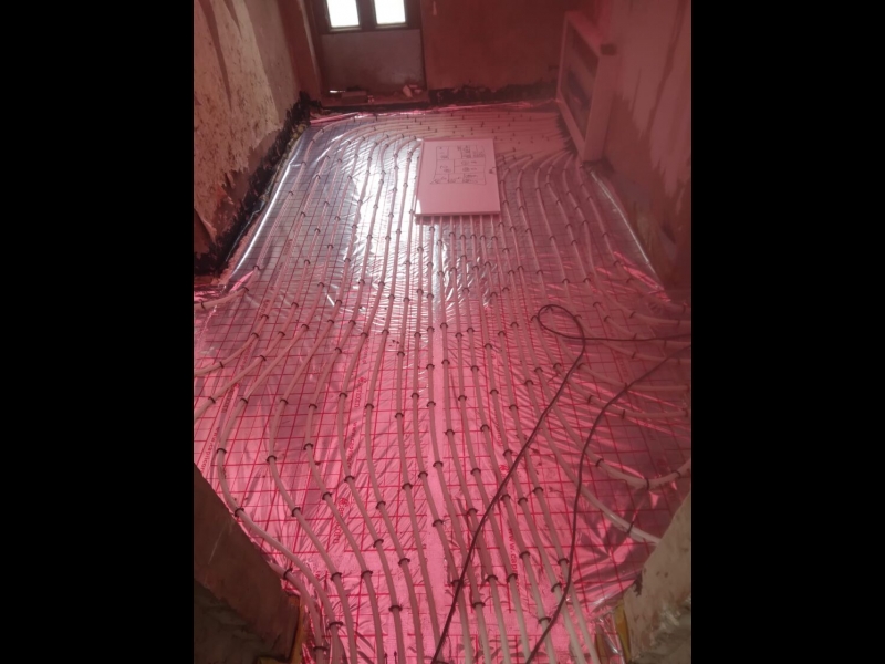 Apsildāmās grīdas