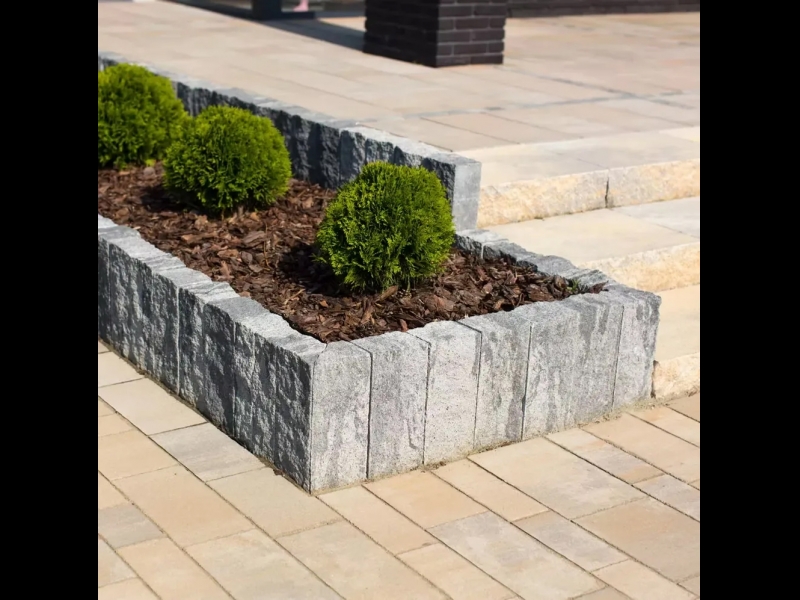 Palisādes pakāpieniem, dobēm un izvirzījumiem