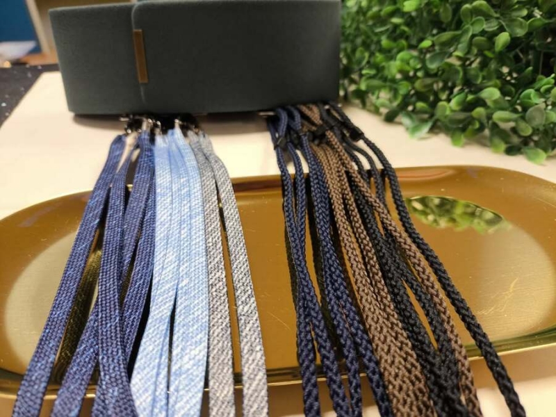 Briļļu aukliņas dažādās krāsās