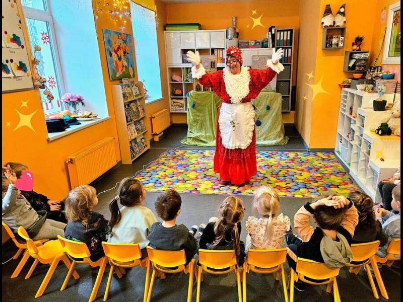 Teātra izrāde bērniem.