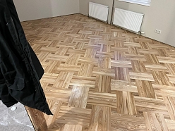 Parketa dēļa tonēšana un eļļošana