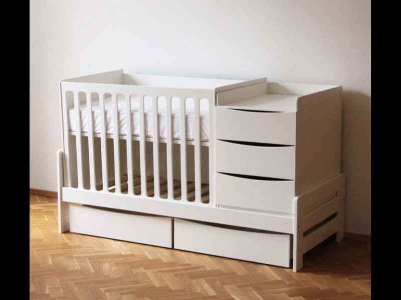 MOSKOS gultiņa ar kumodi