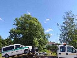 Evakuatora pakalpojumi ceļā