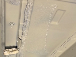 Perfekta pārklājuma nodrošināšana ar jaunākajām tehnoloģijām, lai aizsargātu automašīnas apakšējo daļu