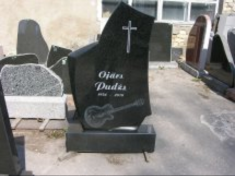 Akmens BM piemineklis