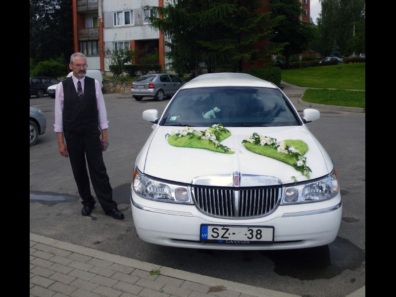 Kāzu mašīnas dekori Ogrē
