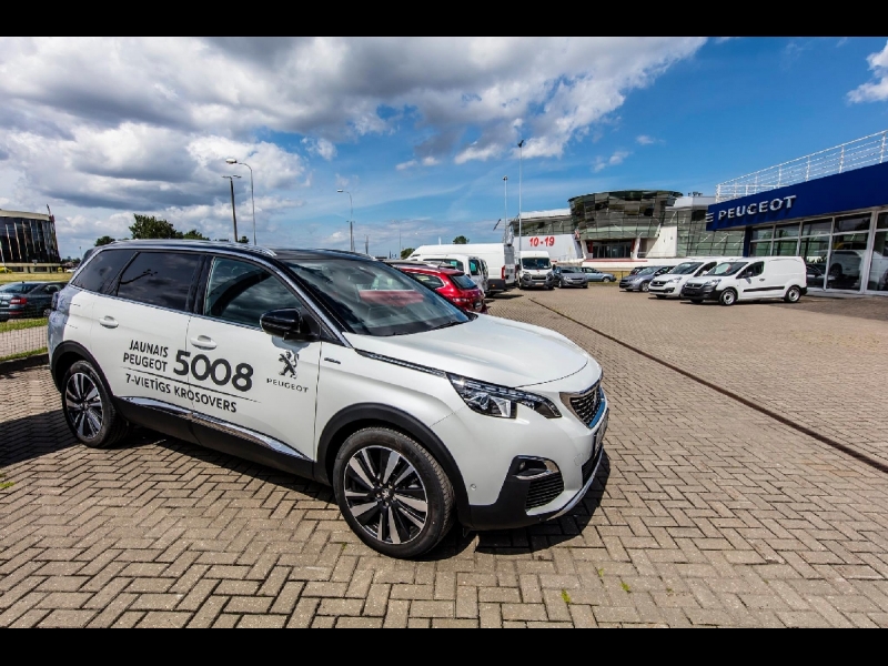 Peugeot 5008 krosovers džips Amserv Krasta