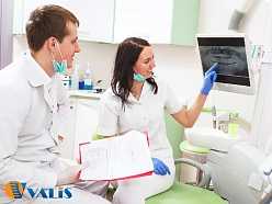 Piedāvājam zobu ārstēšanu un ekstrakciju, ķirurģiju un citus zobārstniecības pakalpojumus