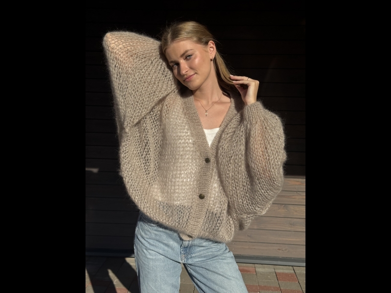 Mīksti, grezni džemperi dažādās pasteļkrāsās.