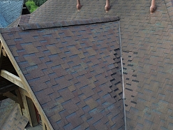 Bitumena šindeļu remonts