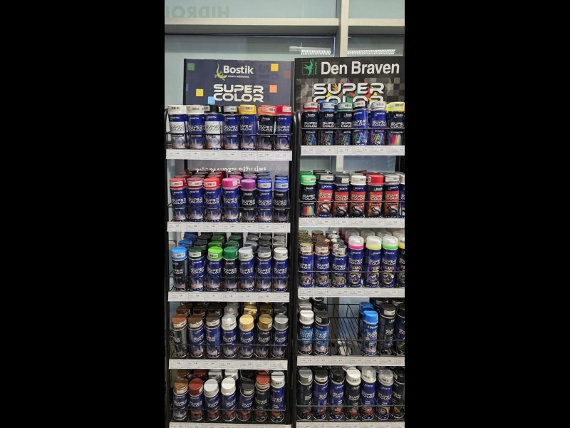 Bostik aerosolu stends Profcentrs veikalā