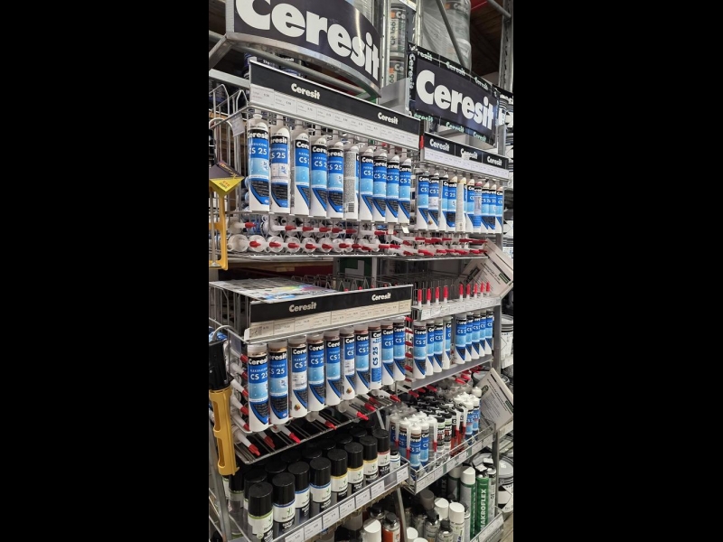 Ceresit CS25 stends Profcentrs veikalā