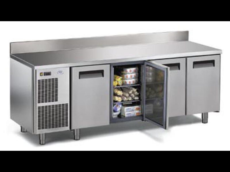 Nerūsējošā tērauda mēbeles - nerūsējošā tērauda darba galdi