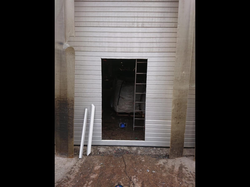 Durvju iegriešana pacelamajos vartos