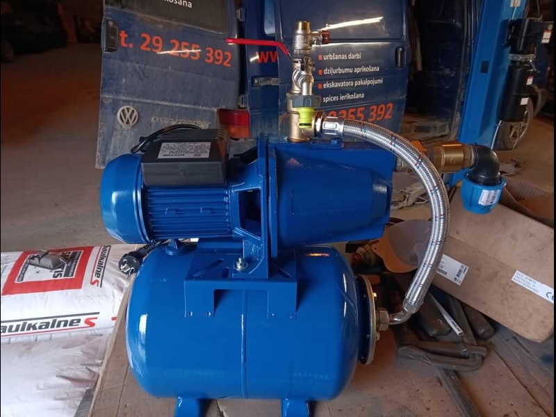 Ūdens sūkņa sistēma ar cauruļu savienojumu