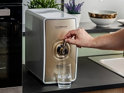 Edelwasser by Zepter — tīrs, dzīvs ūdens katru dienu