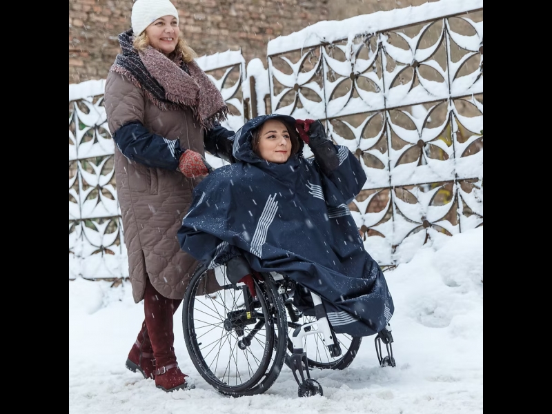 Lietusmētelis ar piedurknēm