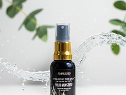 Hialuronskābes sejas serums: Florere hialuronskābes sejas serums ar probiotikām dziļi baro un mitrina ādu, padarot to atsvaidzinātu un atjaunotu.
