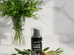 Zīda acu krēms: Florere zīda acu krēms ar probiotikām nomierina un mitrina maigo ādu ap acīm, samazinot pietūkumu un smalkas rindiņas.