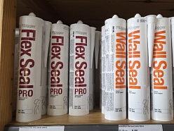 Flugger hermētiķu stends Profcentrs veikalā