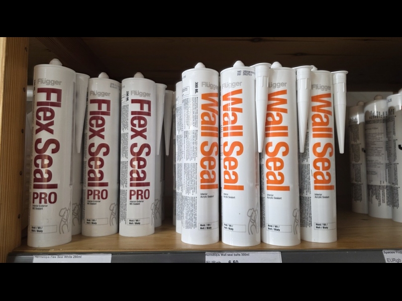 Flugger hermētiķu stends Profcentrs veikalā