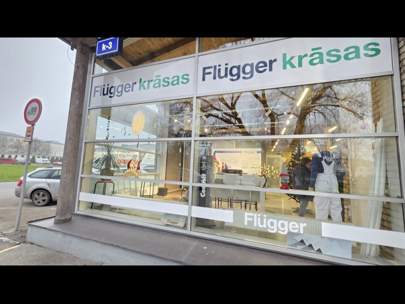 Flugger krāsas vitrīna Profcentrs veikalā Ganību dambī