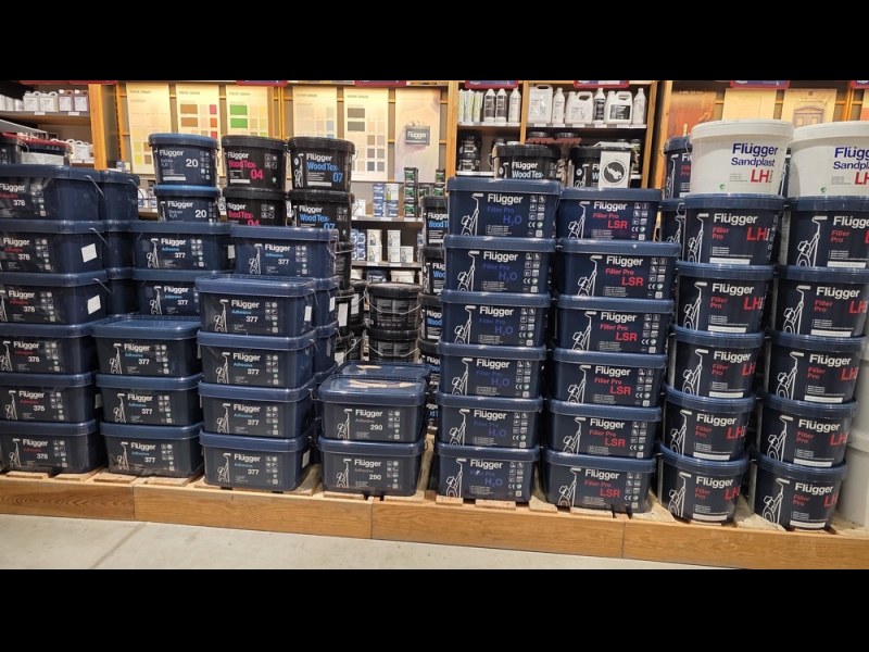 Flugger produktu stends Profcentrs veikalā