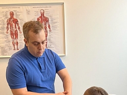 AZ rehabilitācijas centra masieris Ernests Ābelis