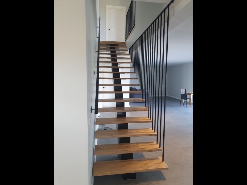 Individuāla iekštelpu un ārtelpu kāpņu un trepju projektēšana, izgatavošana un uzstādīšana Kurzemē