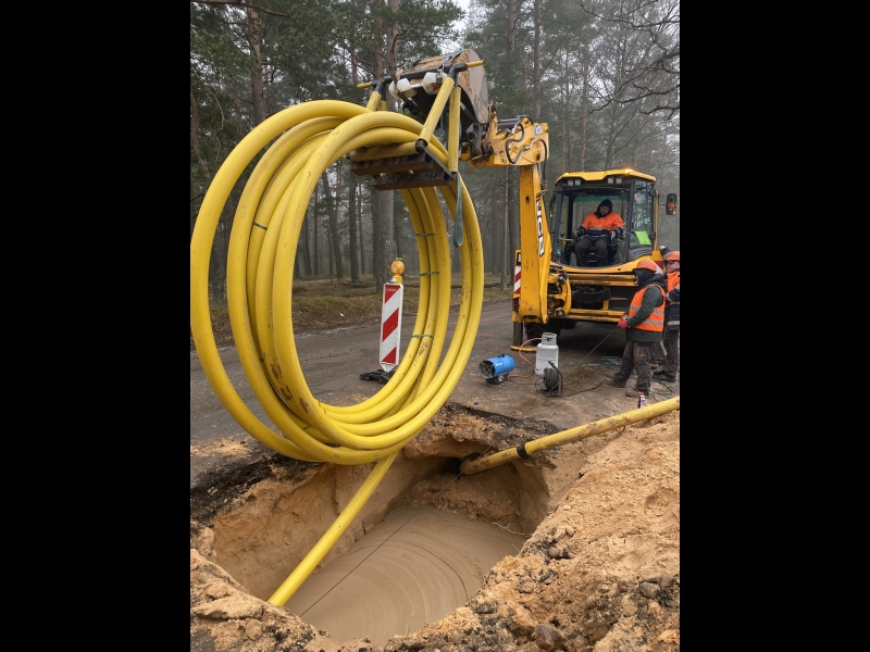 Darbi ar cauruļvadiem un iekārtām.