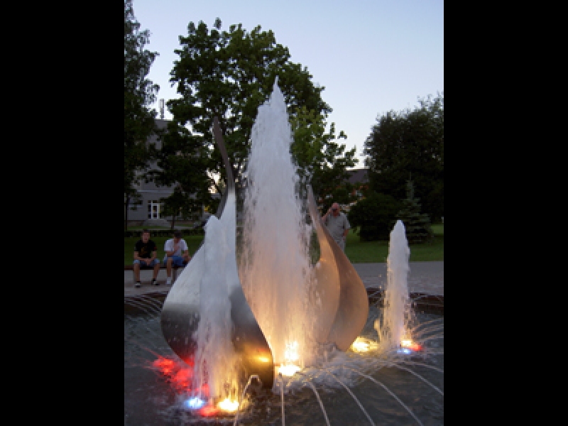 Strūklaku apgaismojums