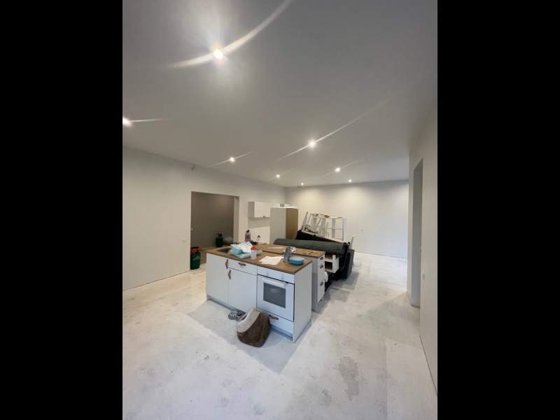 Iestiepto griestu montāža