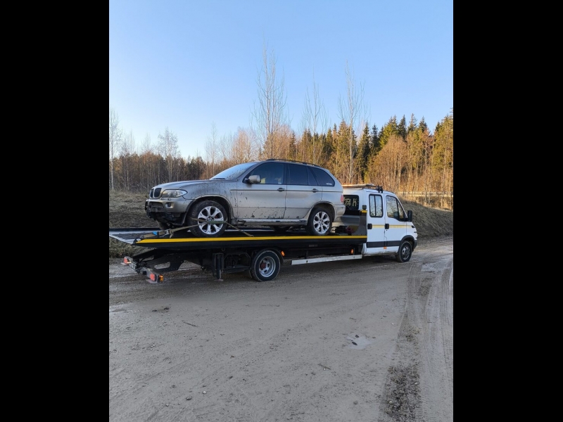 Auto evakuācija uz drošu vietu