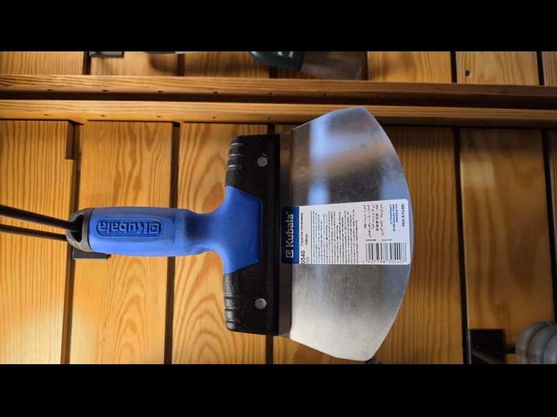 Instruments Profcentrs veikalā