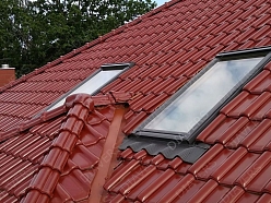 Jumta logu pieslēguma remonts