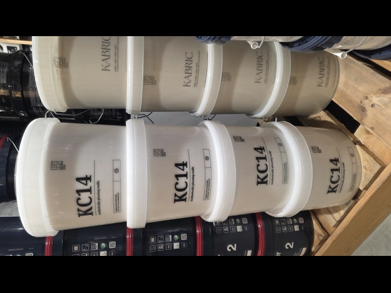 Kabric un KC14 stends Profcentrs veikalā