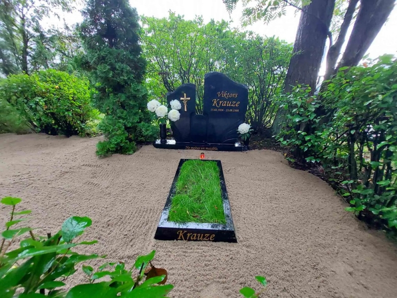 Šķērsiela, IK - kapa apmale